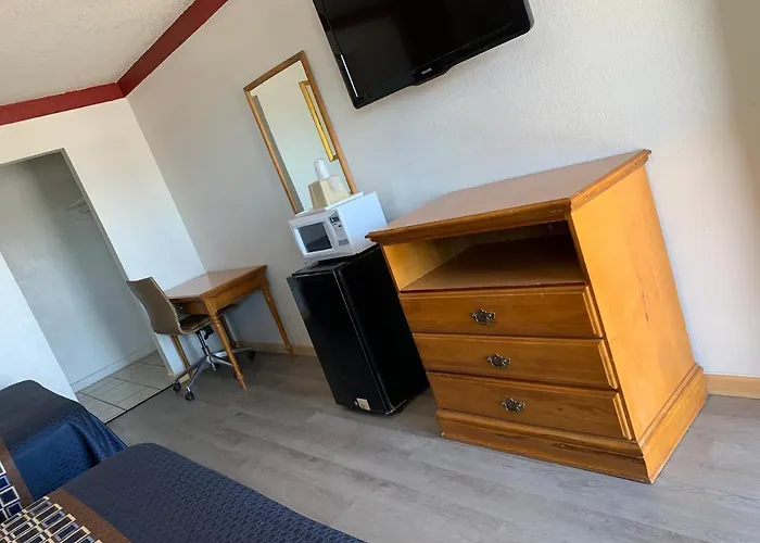 Budget Inn